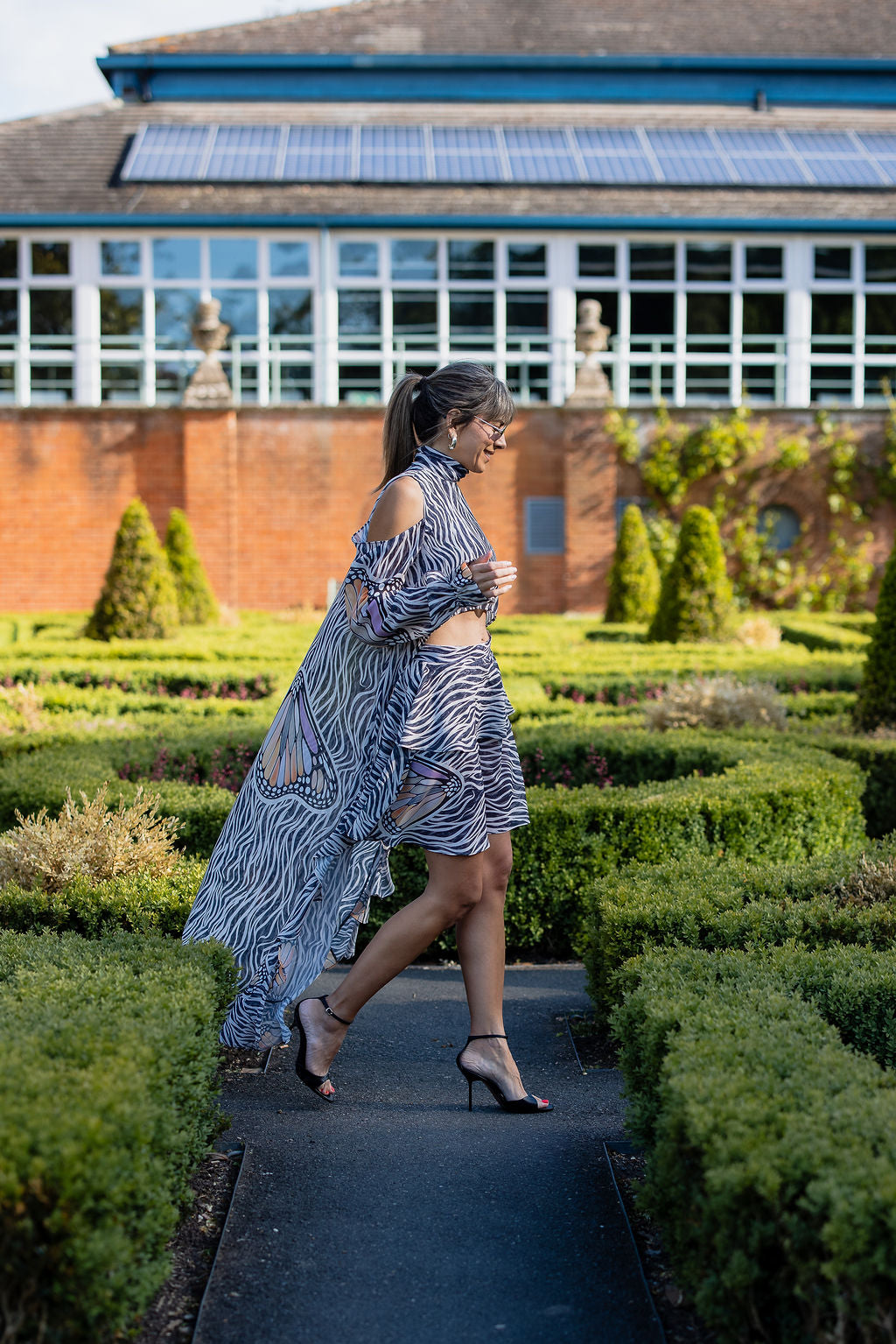 Wildē | E£7500 - cape top and tiered skirt set